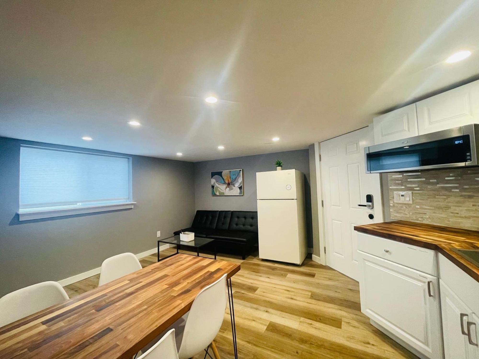 Green Lake 1St Line Home D Full Modern Remodeled Seattle Exterior photo